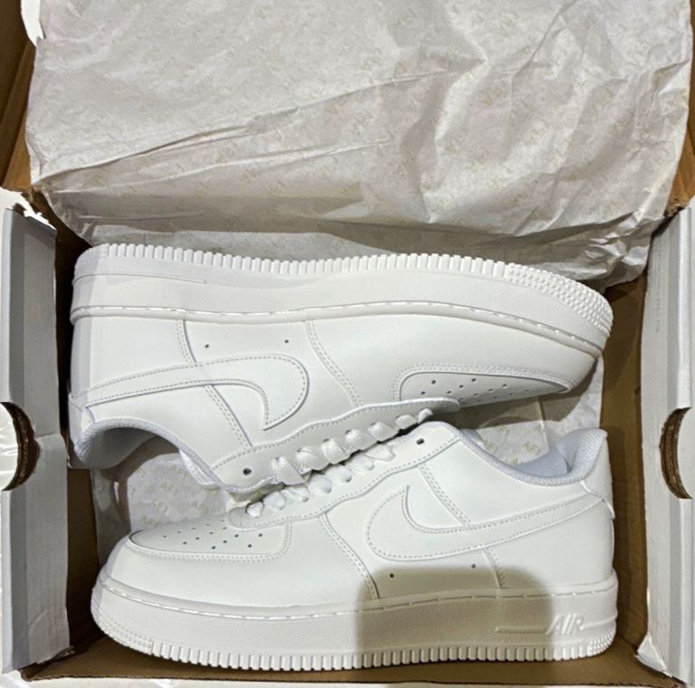 New Nike Air Force 1 Low – White UK 8.5
