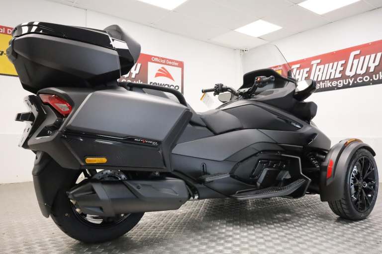 2025 Can-Am Spyder RT Limited Trike Carbon Black - IN STOCK NOW 