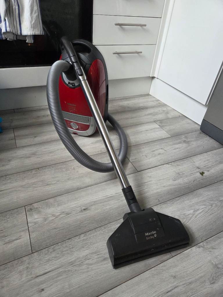 Mielle C2 cat and dog vacuum