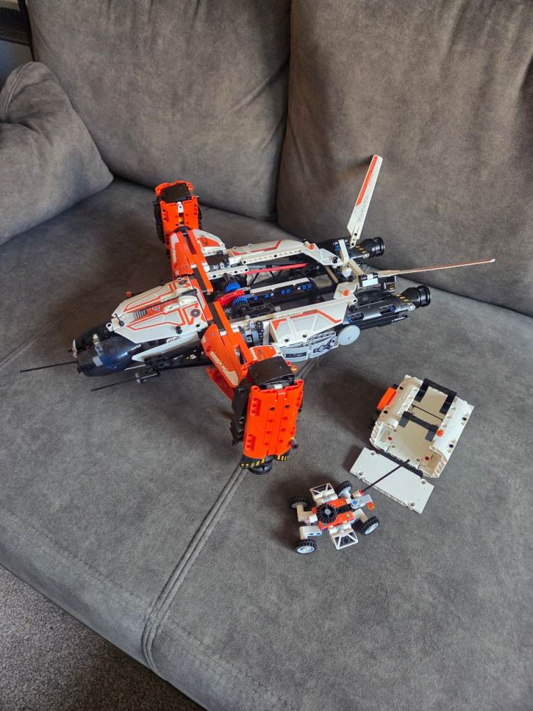 The LEGO Technic 42181 is the VTOL Heavy Cargo Spaceship LT81