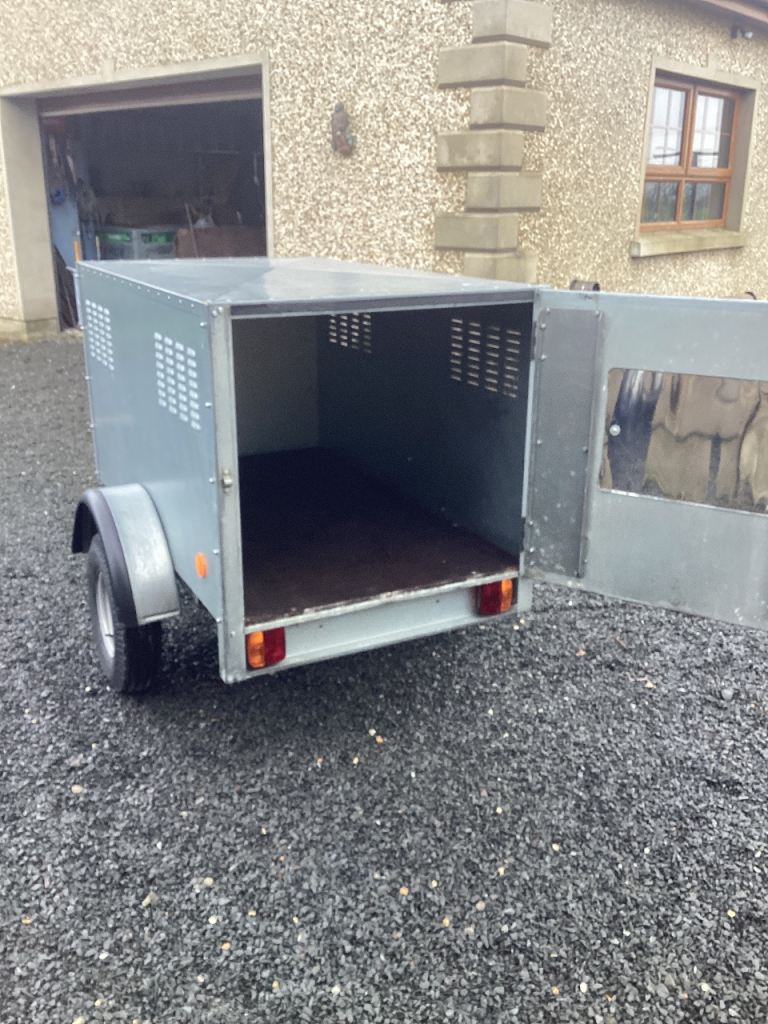 Camping / dog trailer