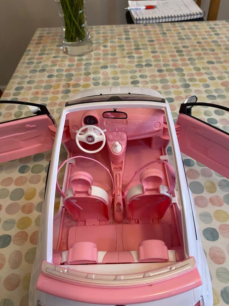 Barbie Fiat 500 Convertible Car – White and Pink