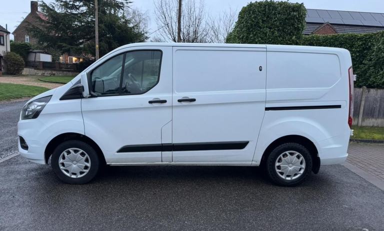 2020 (70) FORD TRANSIT CUSTOM 300 TREND LOVELY VAN WET BELT & SERVICE JUST DONE!