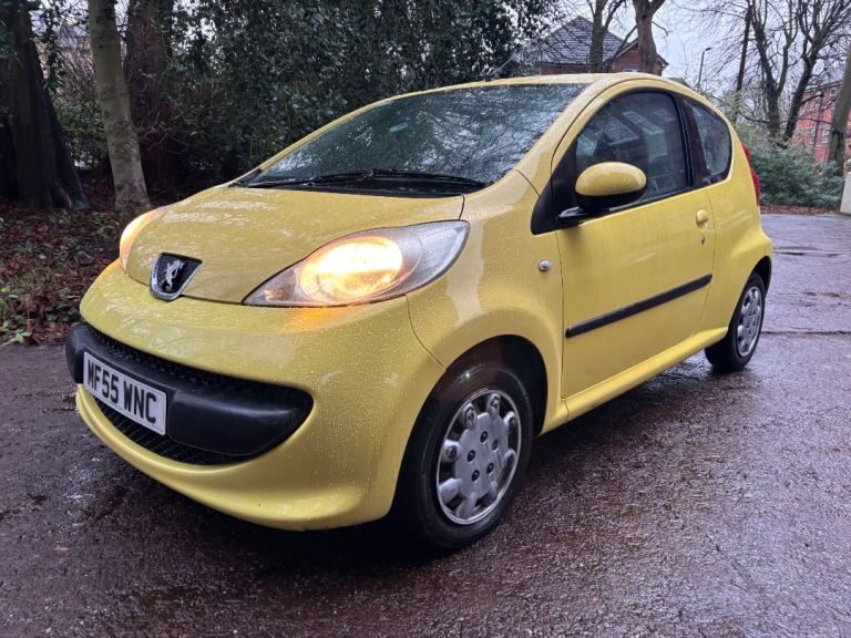 Peugeot 107 1.0 same as Toyota Aygo/Citroen c1