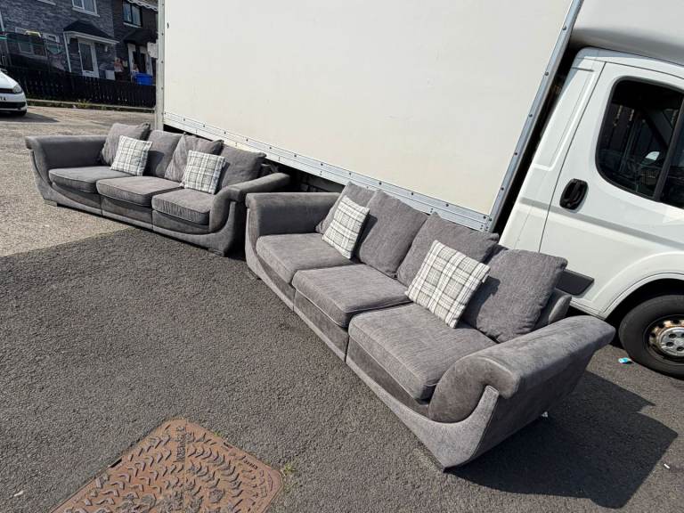 3 seaterband 3 seater sofa in a grey velour Very fresh fresh condition C pics £345