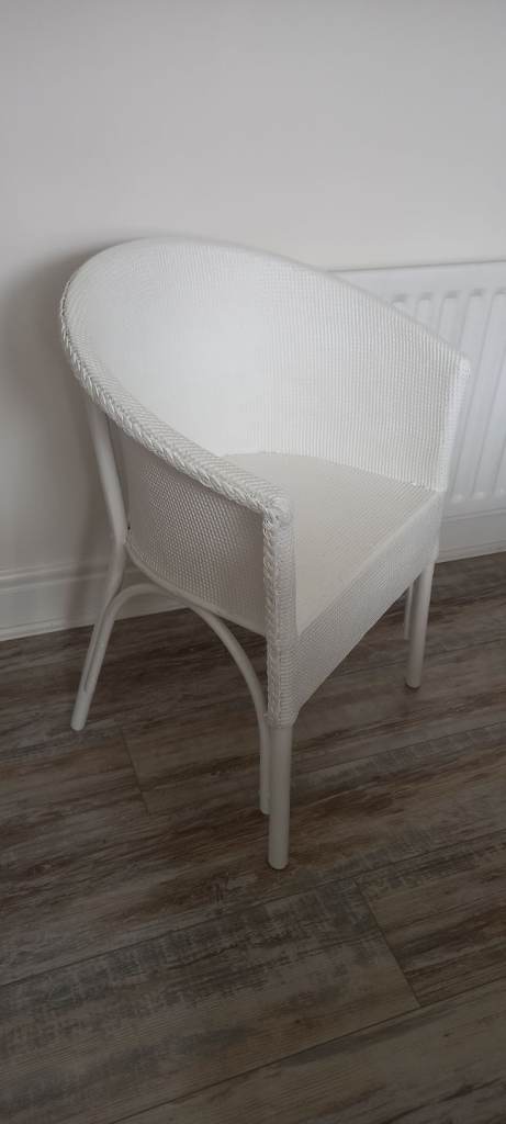 White Rattan Lloyd loom style Chair – great Condition