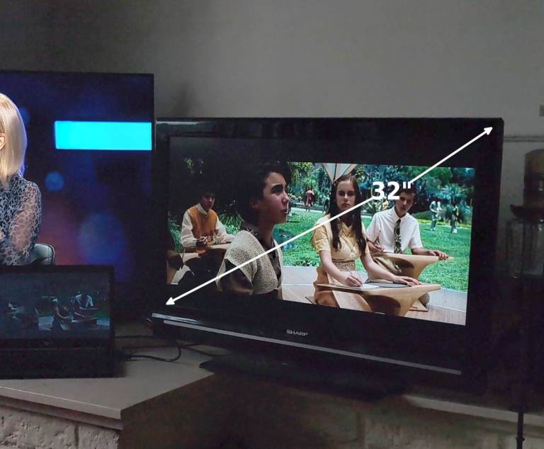 Sharp 32" Colour TV