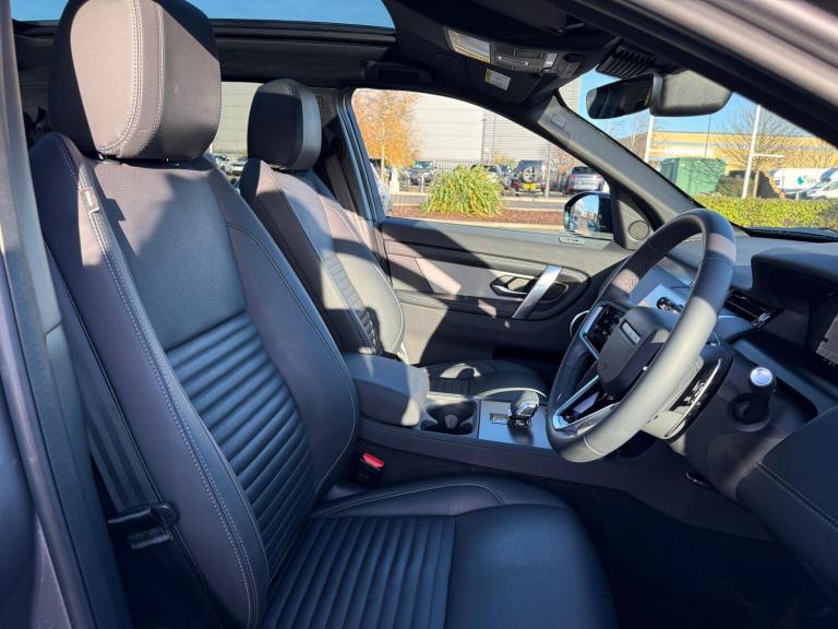 2025 Land Rover Discovery Sport 2.0 D200 Dynamic SE 5dr Auto [7 Seat] ESTATE DIESEL Automatic