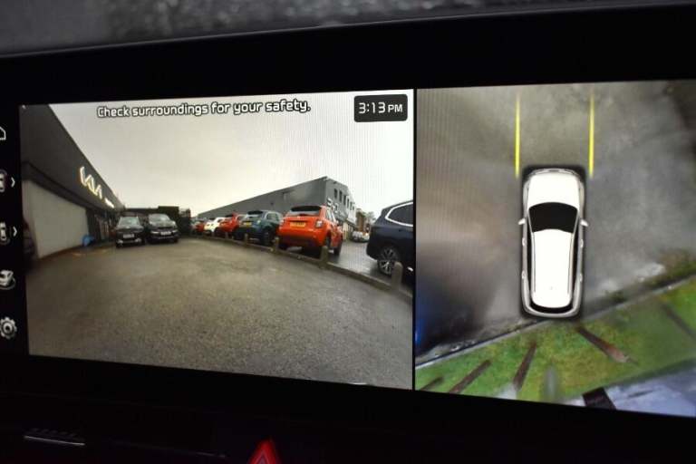 2025 Kia Sportage 1.6T Plug In Hybrid Gt Line S Suv 5dr Petrol Auto Awd Euro 6 (s/s) (241 Bhp EST...