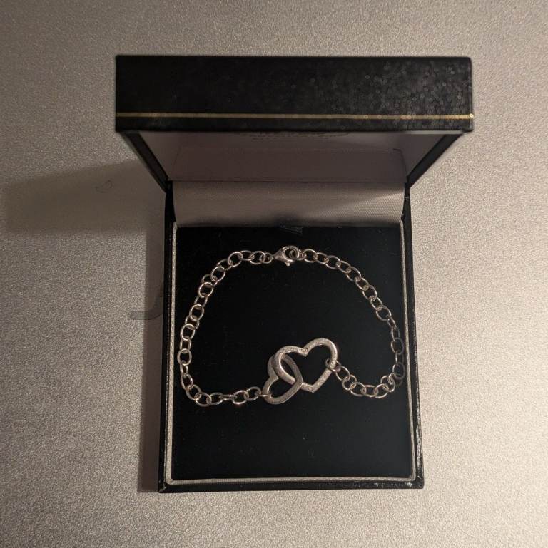 5.16g Sterling 925 SILVER Charm Bracelet (see my other adverts for coins))
