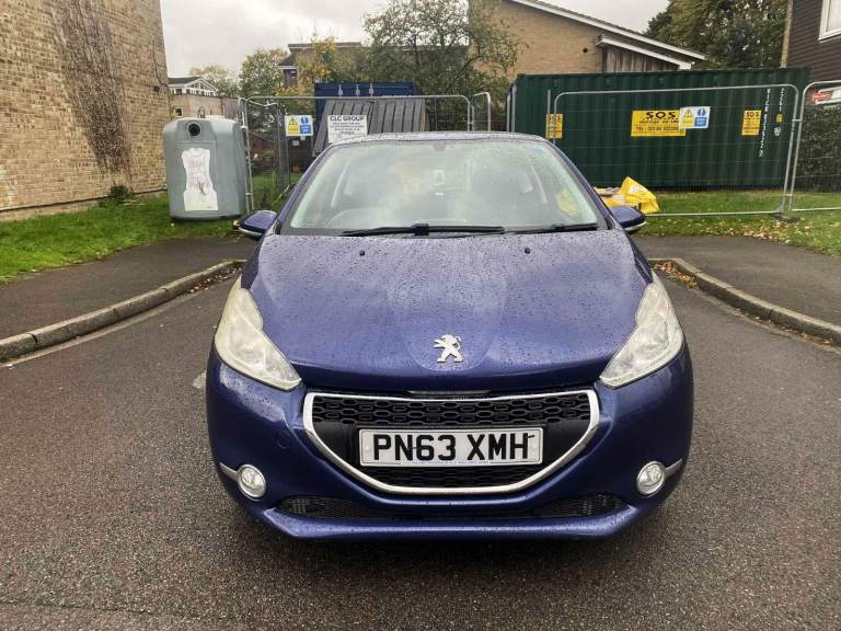 Peugeot 208 Active Brand new MOT 88k miles full service history not corsa or golf or fiesta