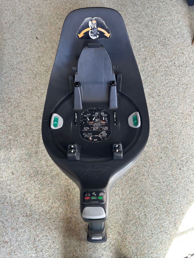 Cybex Sirona Z i-size 360 rotating car seat and Z 360 rotating isofix base