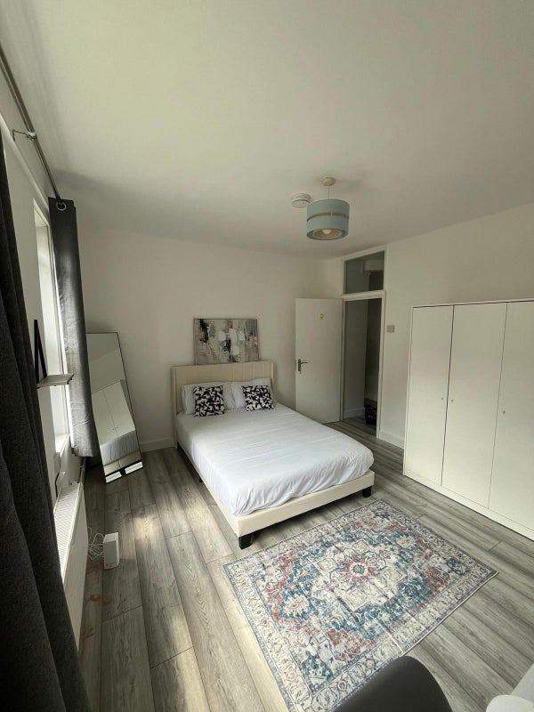 COZY DOUBLE ROOM AVAILABLE IN BARKING 🏡
