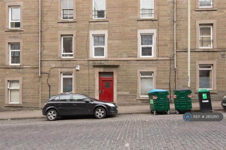 2 bedroom flat in Rosefield Street, Dundee, DD1 (2 bed) (#2852110)