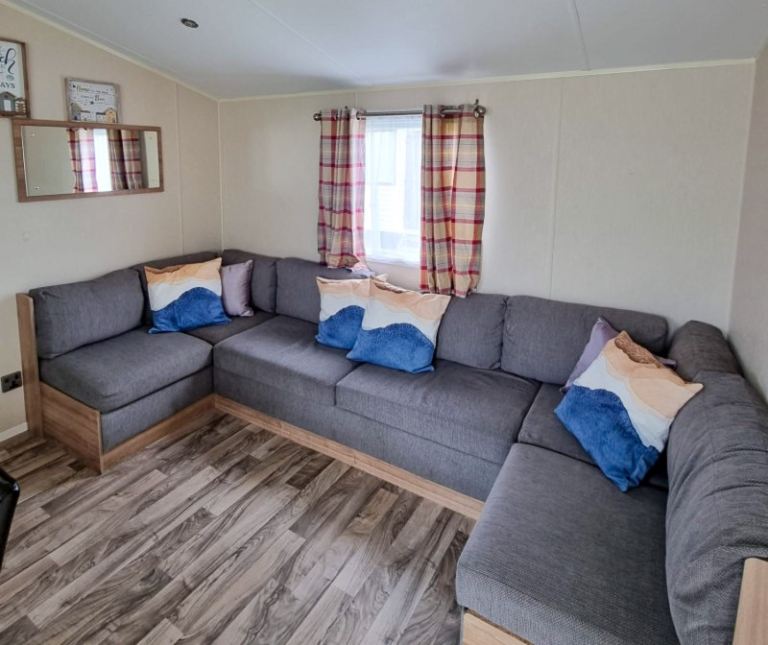 Lymington 2017 static caravan £400pm