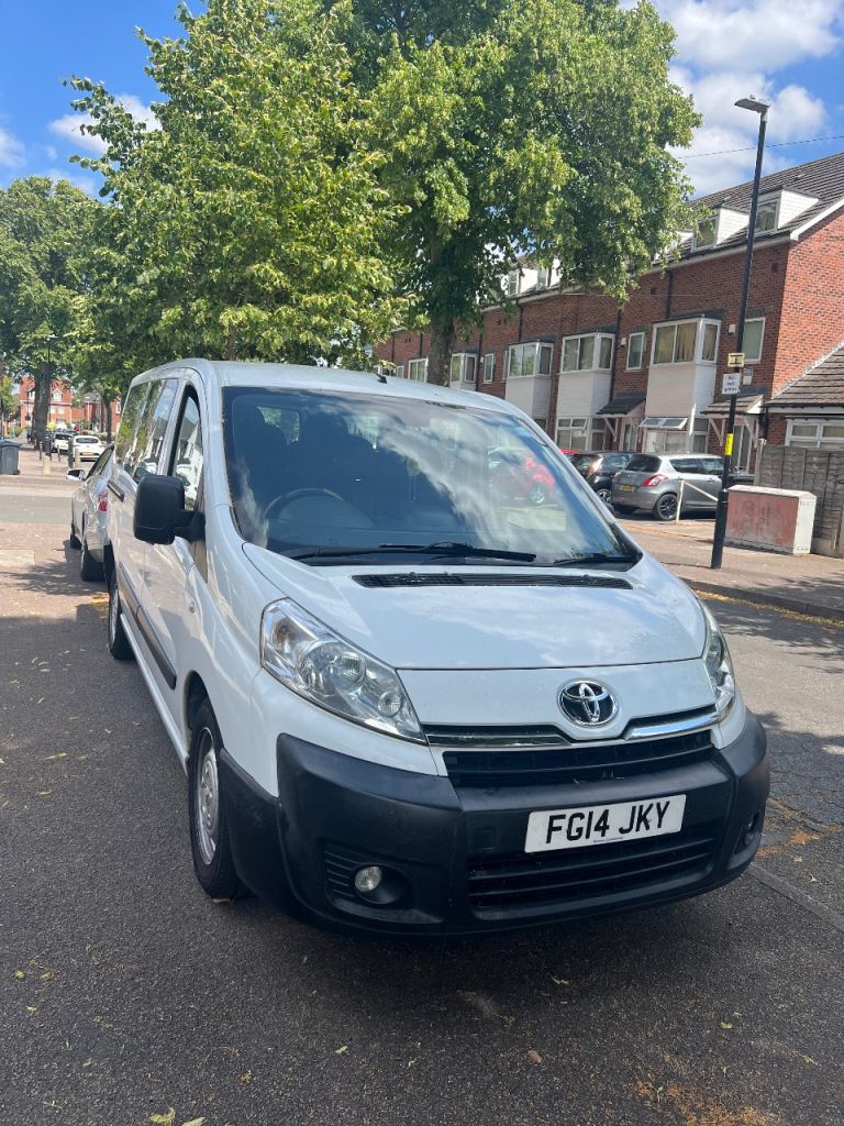 Toyota Proace 9 seater Minibus 1.9 diesel manual good runner,12Months MOT