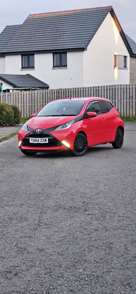 Toyota, AYGO, Hatchback, 2015, Manual, 998 (cc), 5 doors