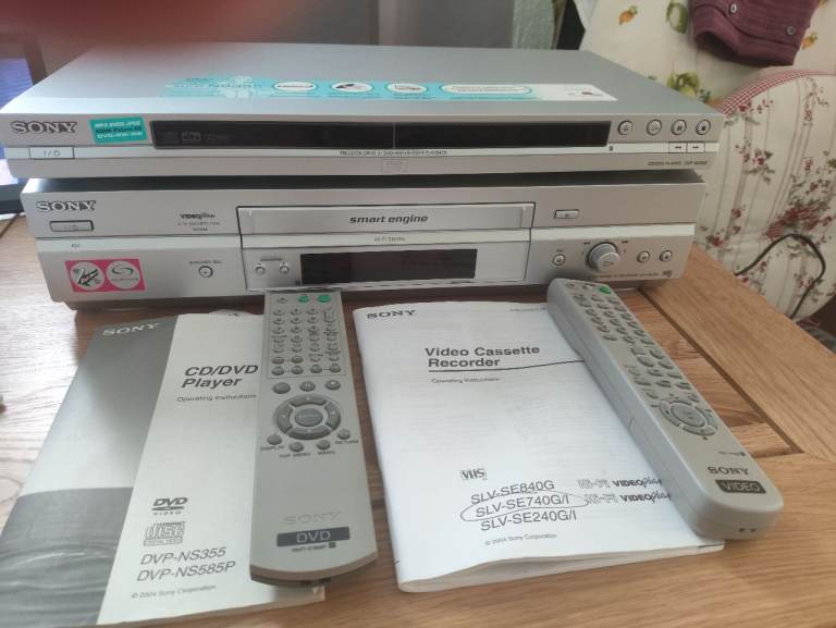 Sony dvd player with remote and manual 