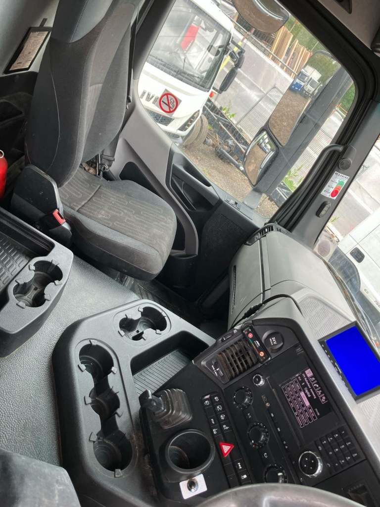 Mercedes-Benz ANTOS [Phone number removed]26 ton flatbed truck 6x2 EURO 6 auto