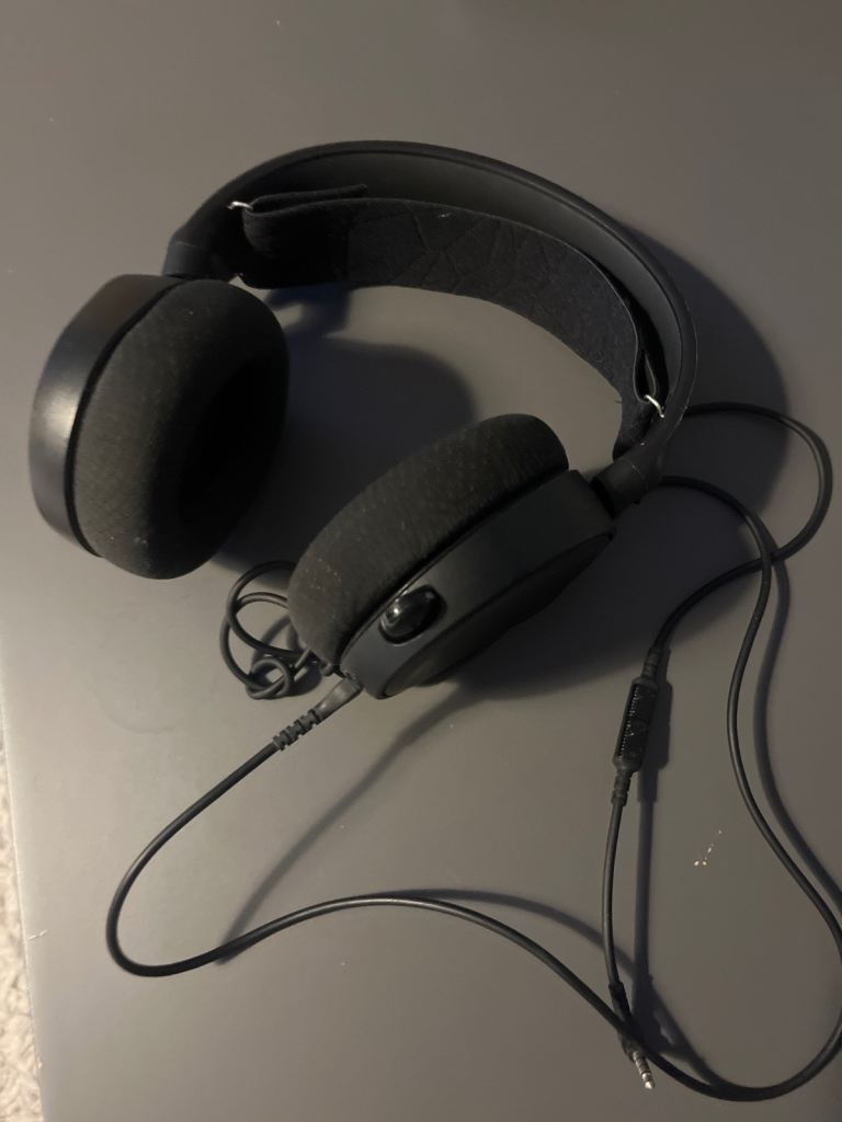 Steelseries artic 5 gaming headset