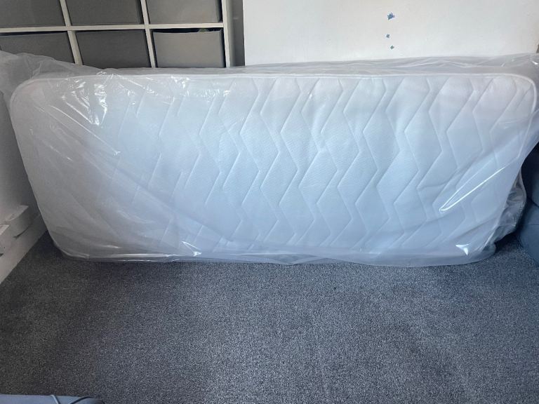 Brand new small single mattress 