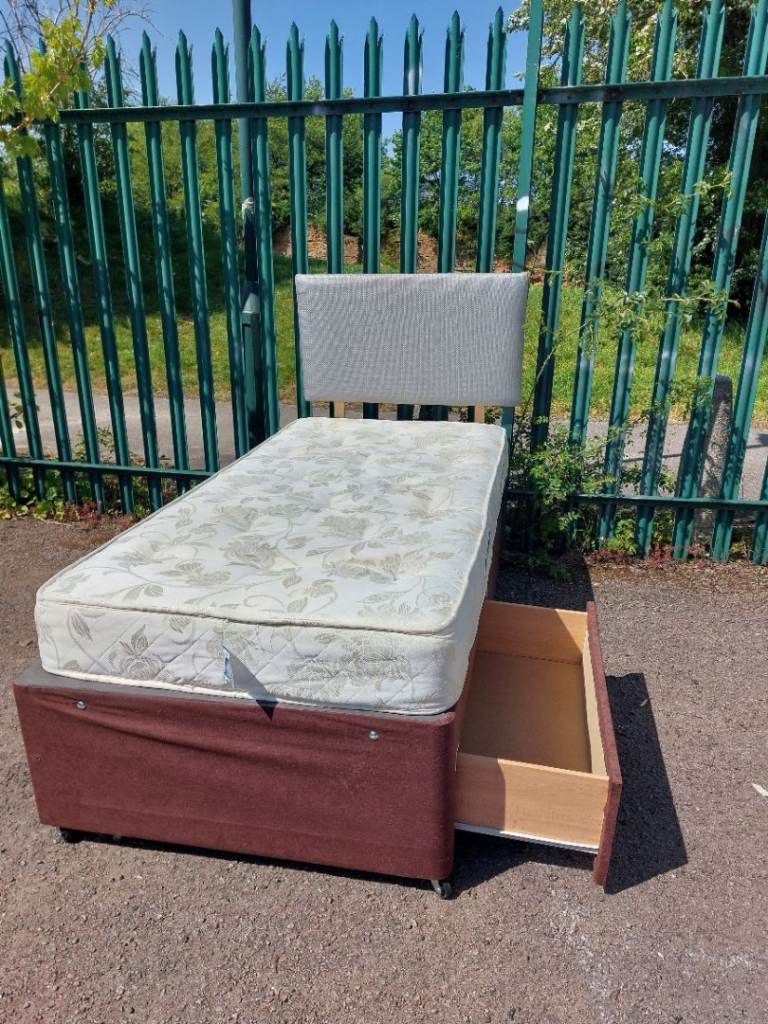 Single bed + mattress & drawer (delivery available 