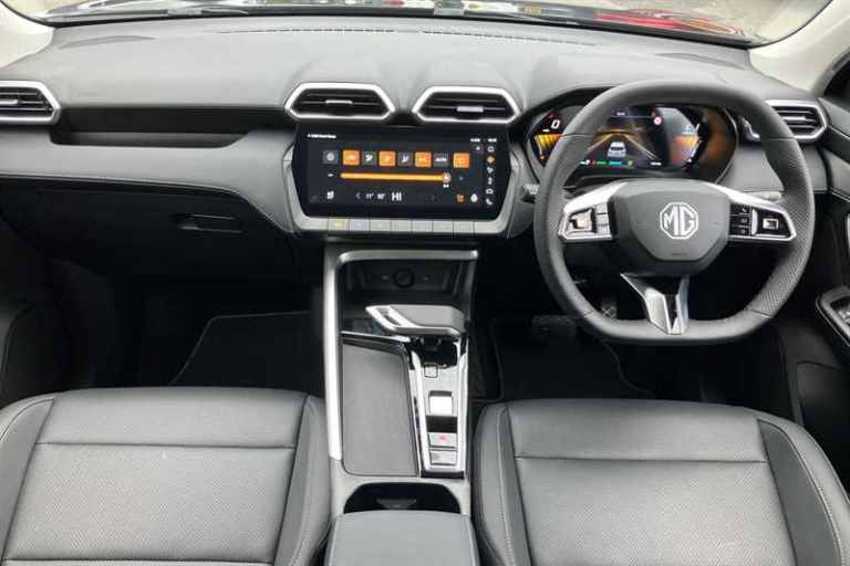 2025 MG MG ZS 1.5 Hybrid+ Trophy SUV 5dr Petrol Hybrid Auto Euro 6 (s/s) (196 ps) SUV Hybrid Auto...