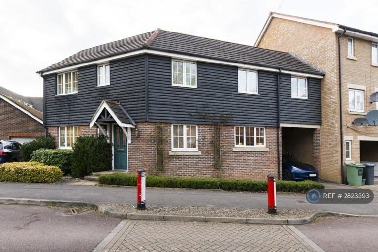 4 bedroom house in Richards Field, Basingstoke, RG24 (4 bed) (#2823593)