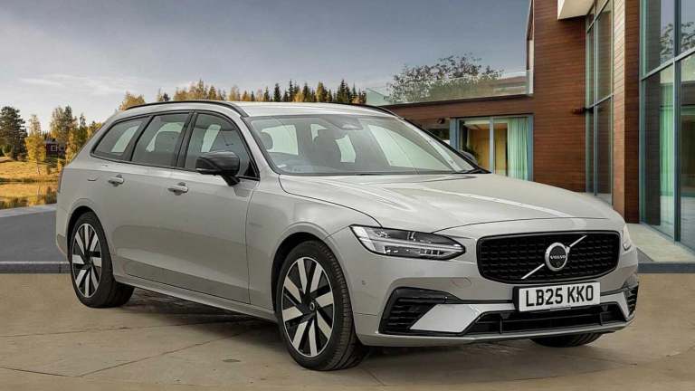 2025 Volvo V90 Plus, T6 AWD Plug-in hybrid, Electric/Petrol, Dark ESTATE Petrol/Electric Hybrid A...