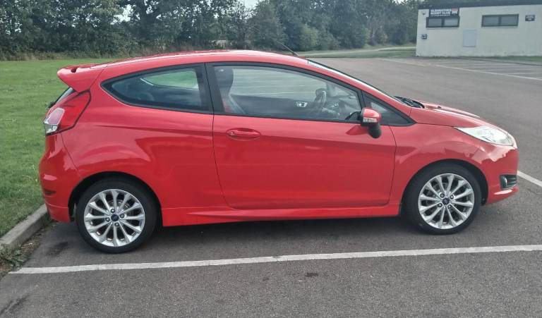Ford, FIESTA, Hatchback, 2014, Manual, 1560 (cc), 3 doors