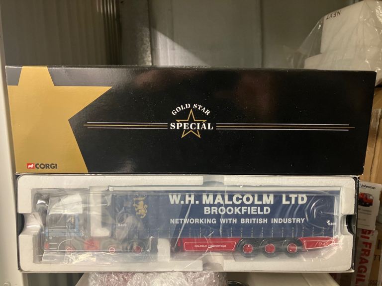 Corgi CC12704 ERF ECS 'W.H. Malcolm'