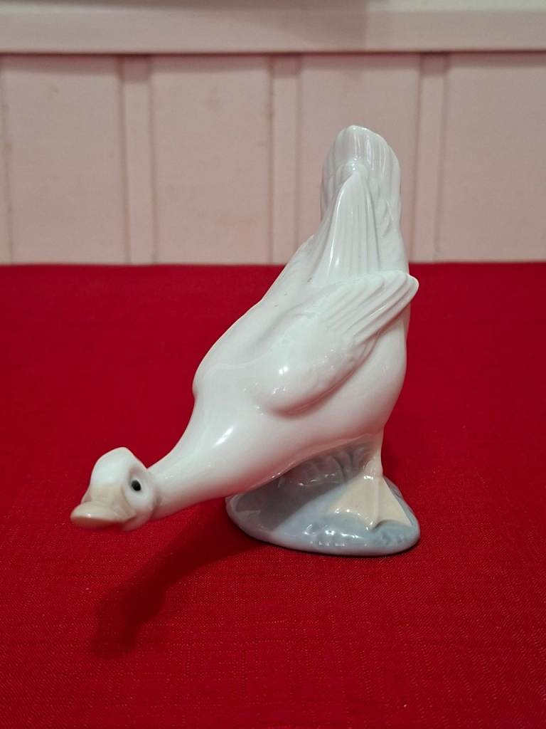 VINTAGE NAO (LLADRO)  – ITEM REF 0244 – DUCK