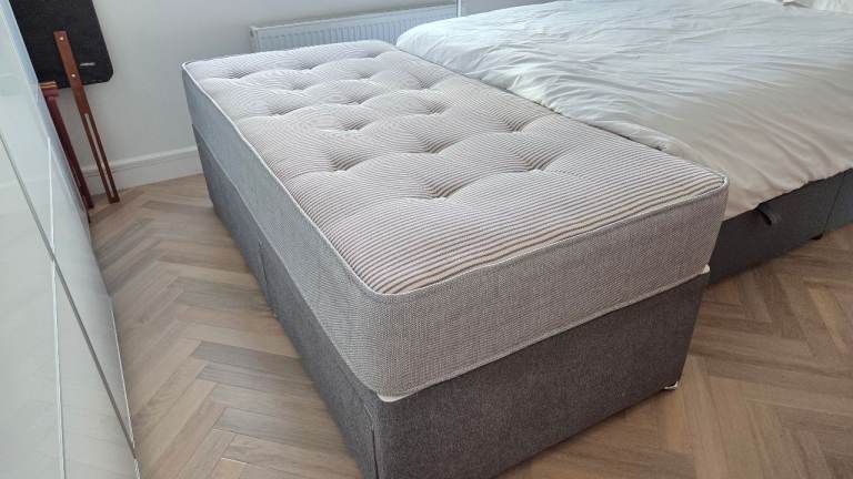 Single 2 Drawer Divan with Firm high quality  Mattress – As Good As New