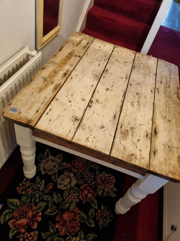 Farmhouse table