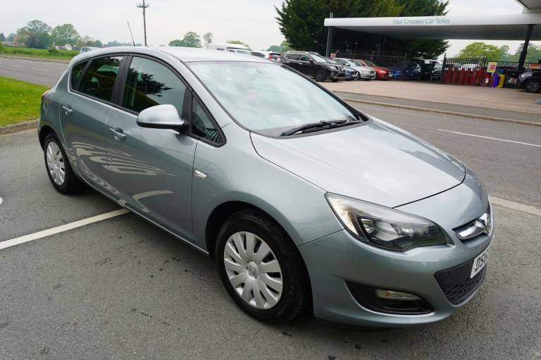 2013 Vauxhall Astra 1.4i 16V Exclusiv 5dr...Timing Chain HATCHBACK Petrol Manual