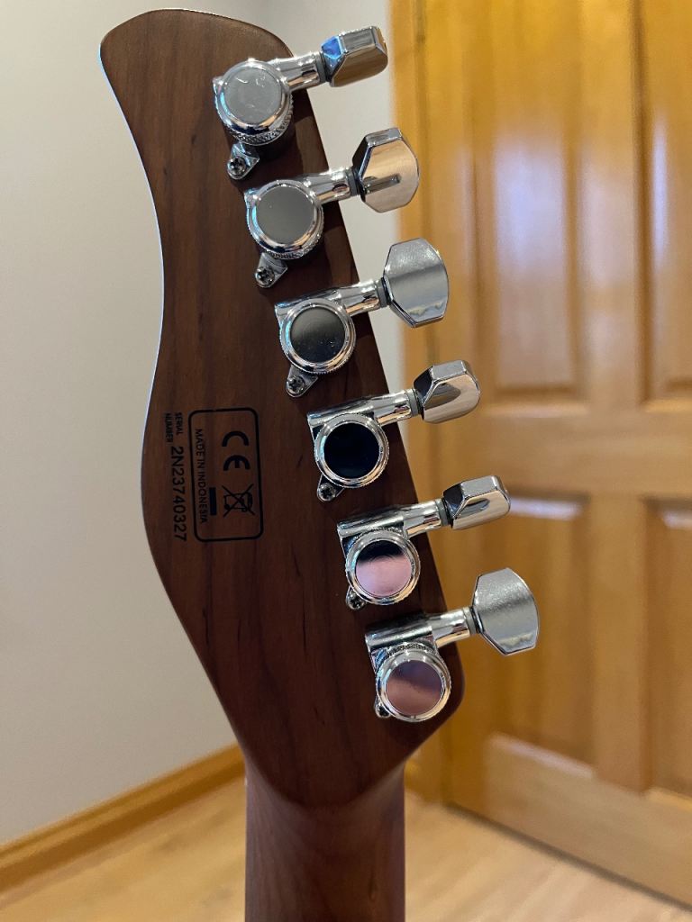 Sire Larry Carlton T7 - Like New