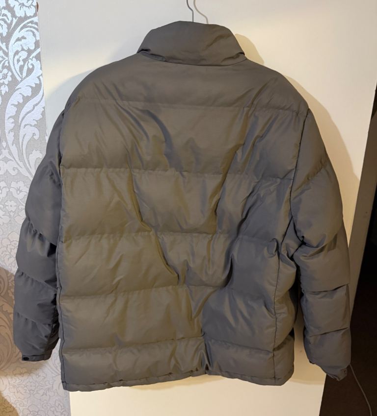 H&M Regular Fit Water-repellent Puffer Jacket Size XL