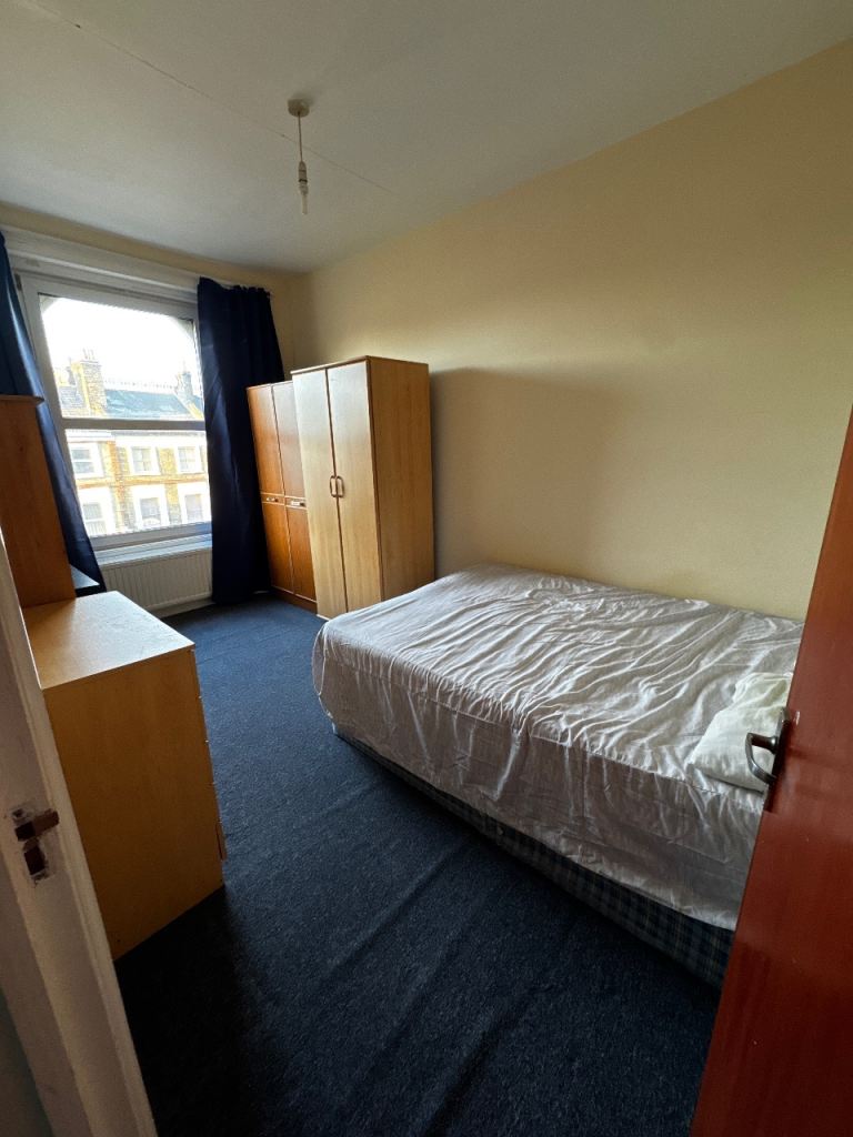 Finsbury Park: 1 bedroom second floor flat