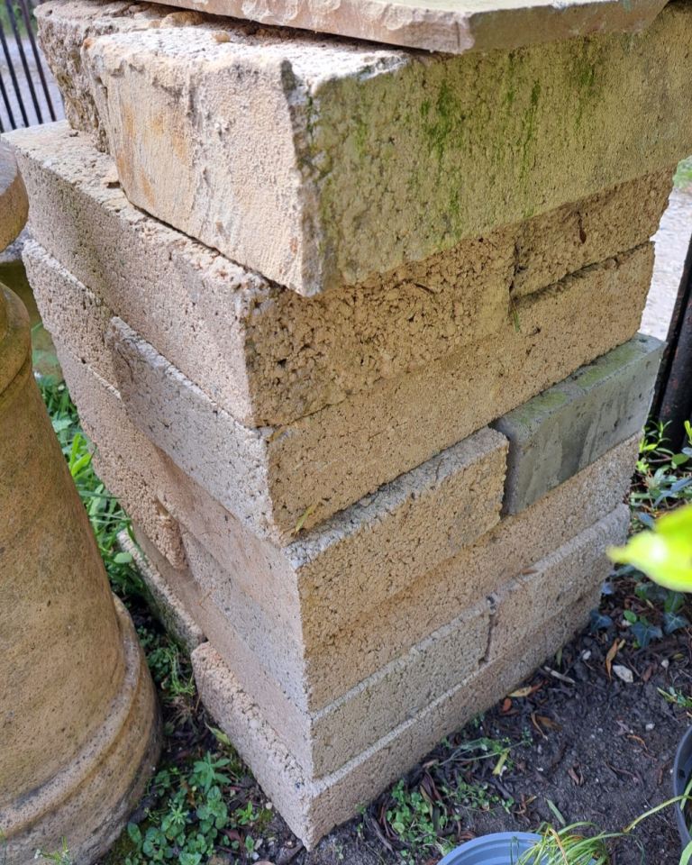 Breeze blocks 