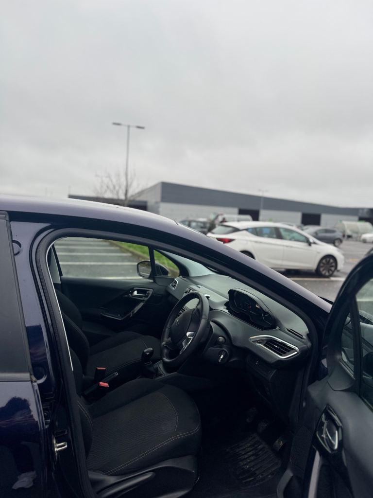 Peugeot, 208, Hatchback, 2018, Manual, 1199 (cc), 5 doors