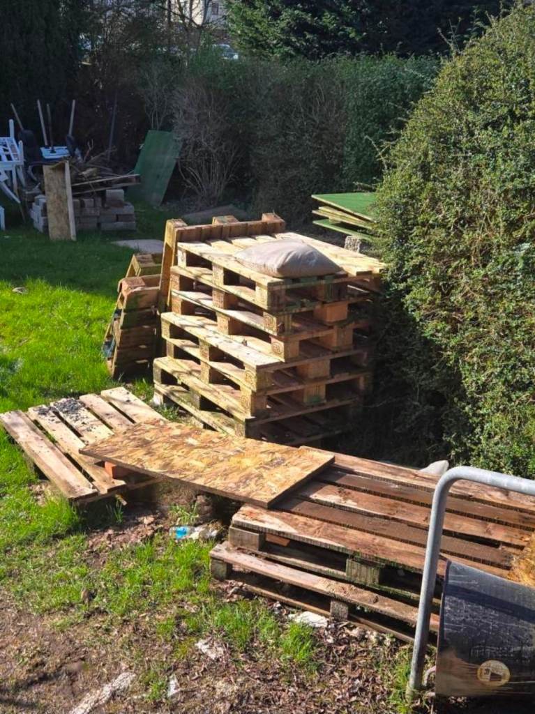 Free pallets