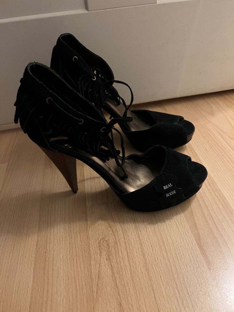 Genuine suede heels and leather upper flats 