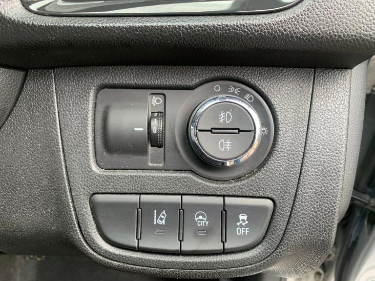 2015 Vauxhall Viva 1.0 SE 5dr [A/C] HATCHBACK PETROL Manual