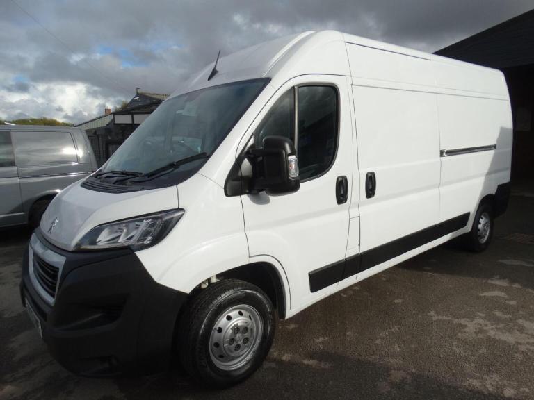 PEUGEOT BOXER 2.2 BlueHDi 335 Professional L3 H2 Euro 6 (s/s) 5dr 2022