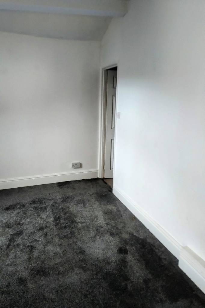 ONE BED FLAT TO RENT BACUP