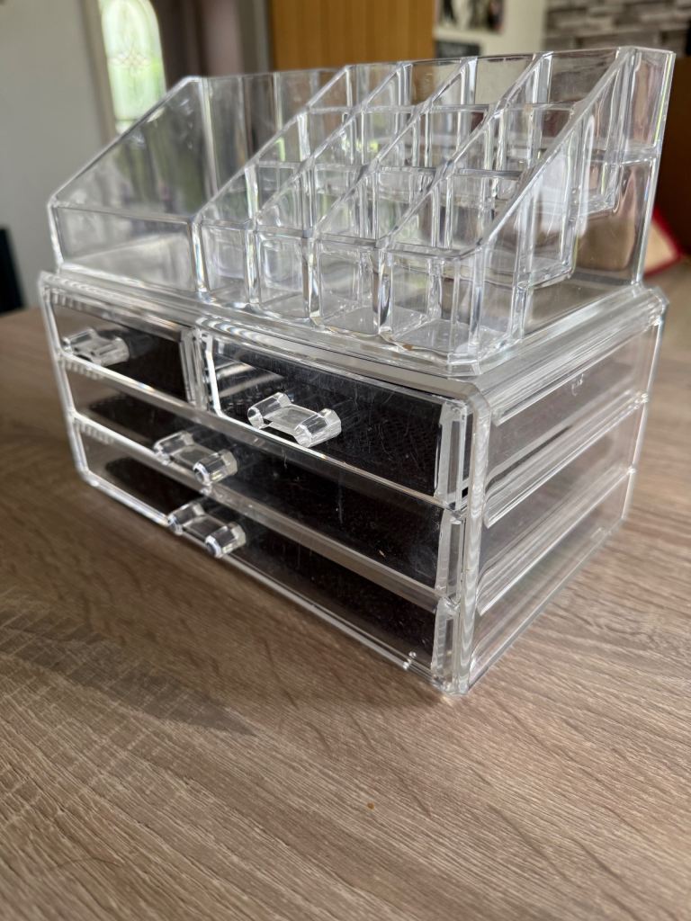 Makeup 💄 or jewellery storage 