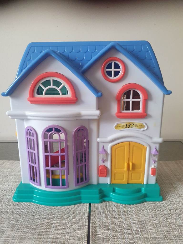  Doll house