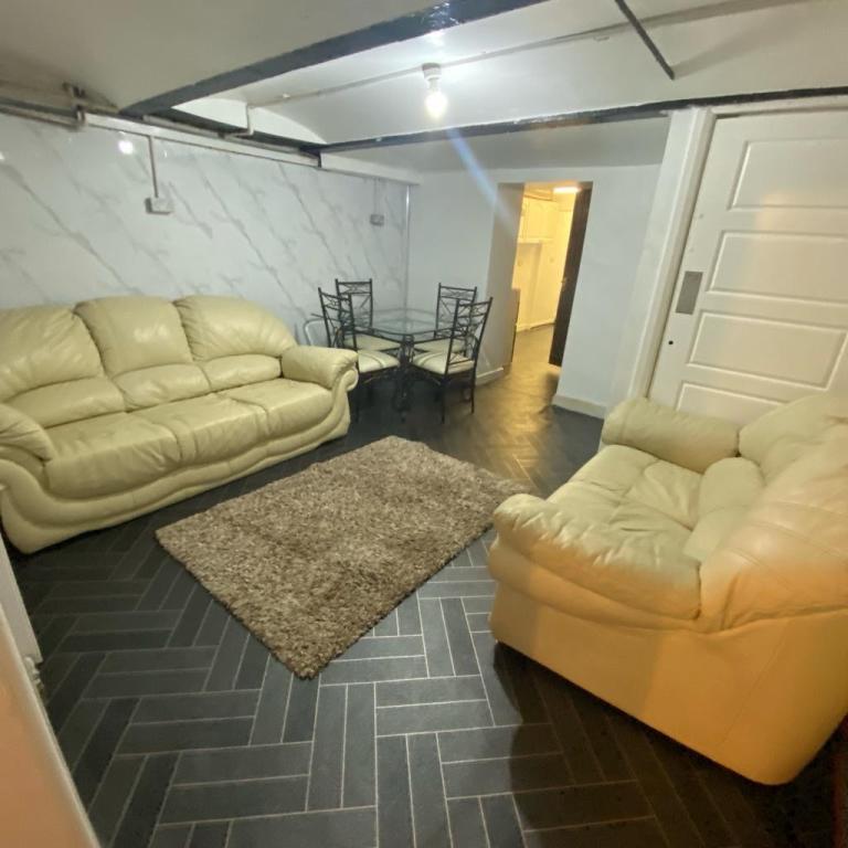 1 bed room flat for rent 