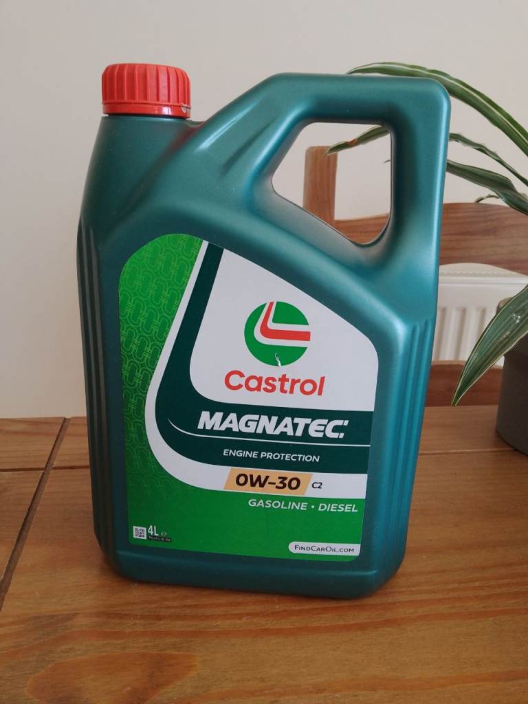 Castrol magnatec 0W-30 Engine oil 