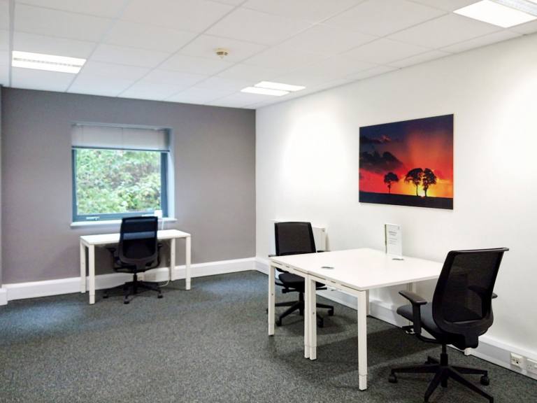 Evesham - WR11 1GP \ Private Office for 1 Person Available Now